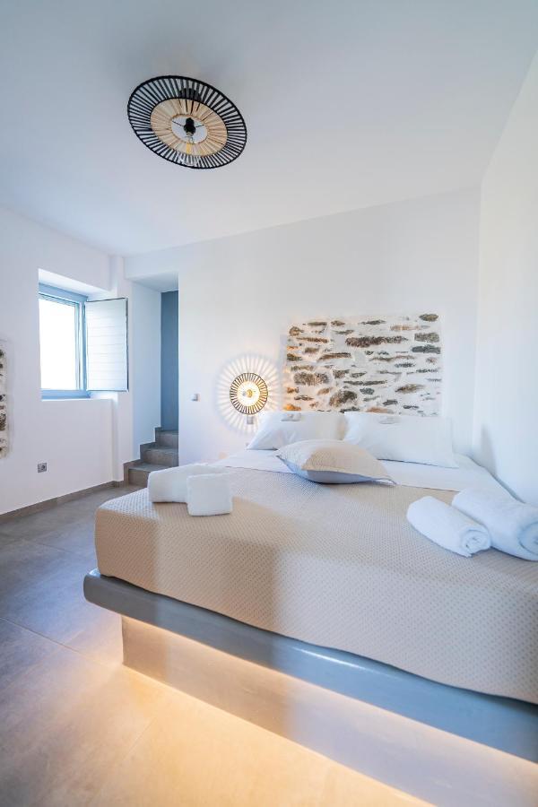 Santa Marina Syros * Liaropá