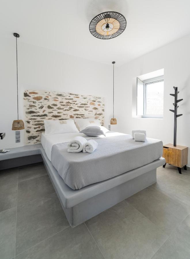 Santa Marina Syros Liaropá
