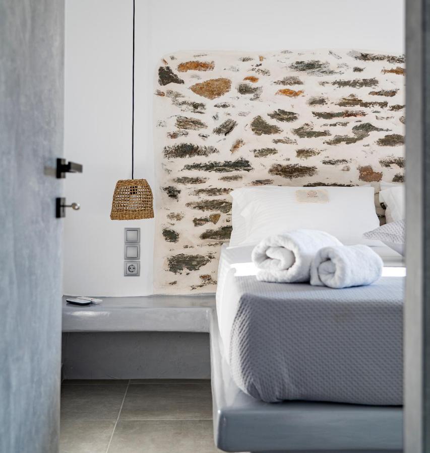 Santa Marina Syros Villa Liaropá